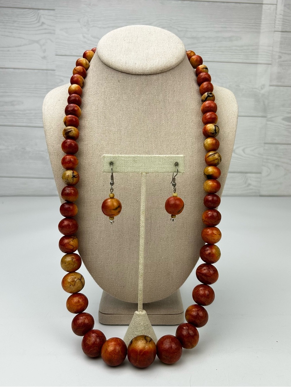 Vintage Natural Apple Coral Graduated Bead 30” Necklace & Earrings Set Statement